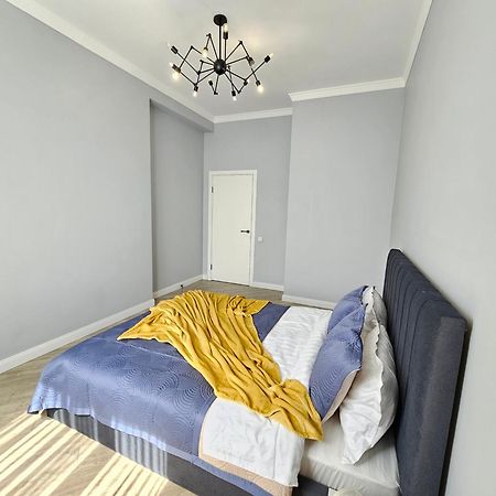 3 Room Gagarin Park Residential Complex Near Mega Shopping Mall Almaty Exterior foto