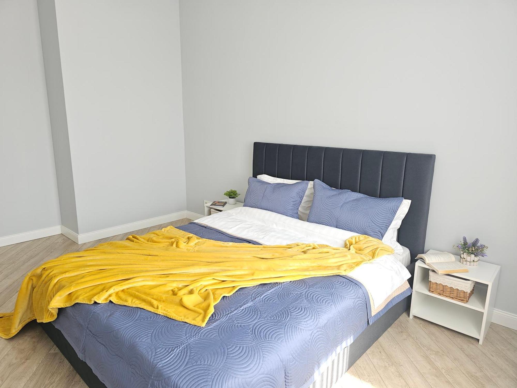 3 Room Gagarin Park Residential Complex Near Mega Shopping Mall Almaty Exterior foto